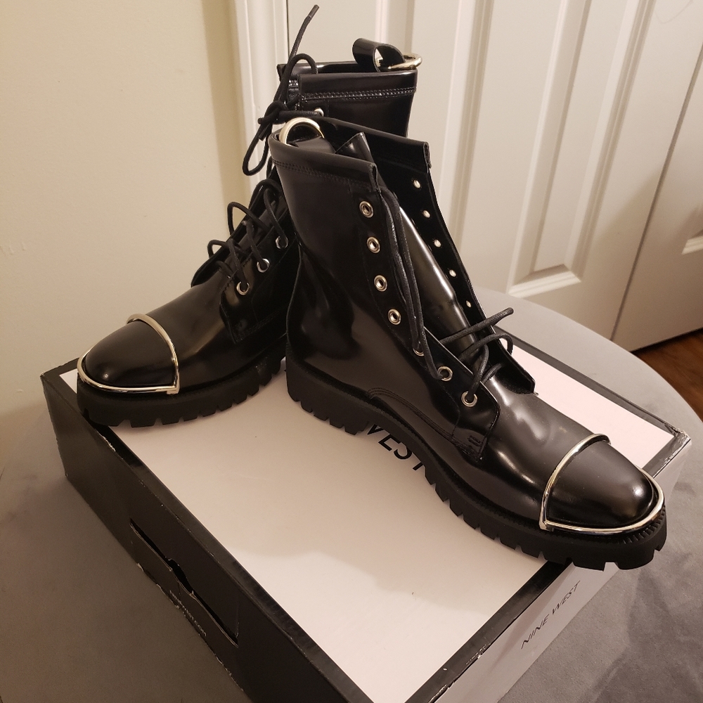 Jessica Buurman combat boots
